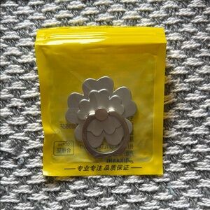 Silver Flower Phone Ring Holder